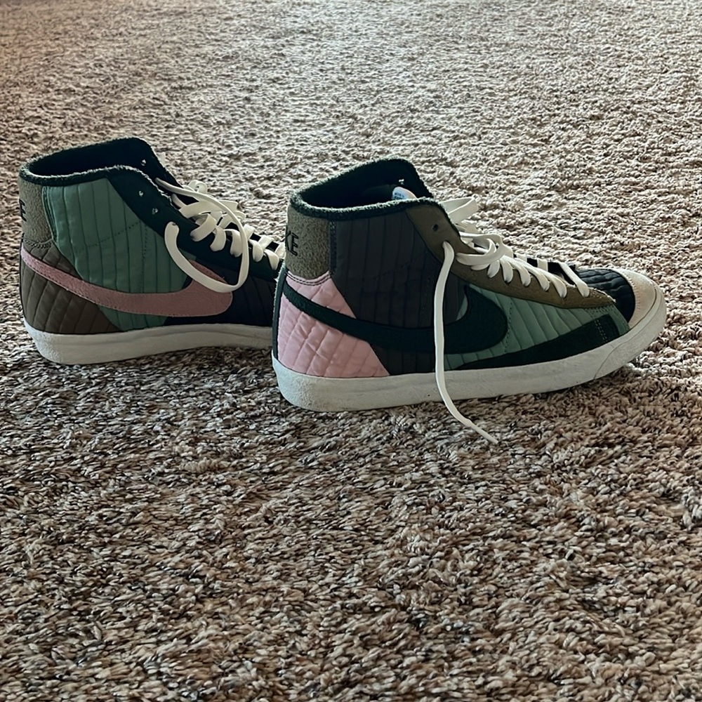 Nike multicolor men’s blazers size 8.5